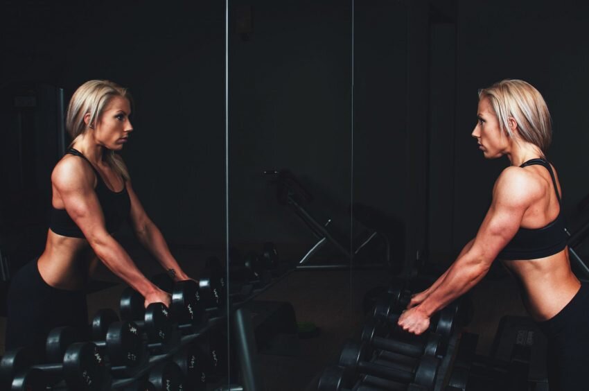 10 Reasons Why Women Should Lift Weights