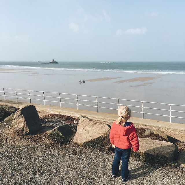 Happy Friday everyone. Youngest is on the hunt for pirates and dolphins. New post up on my blog, link in profile. #ineedyou #parenting #beachlife #beach #sea #itsfriday #jerseyci #jersey #experiencejersey #blog #blogger #blogging