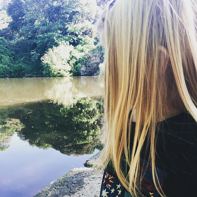 Gazing and dreaming. Admiring the view #reflection #totsphoto #pixel_kids #ig_motherhood #littleexplorers #simplychildren